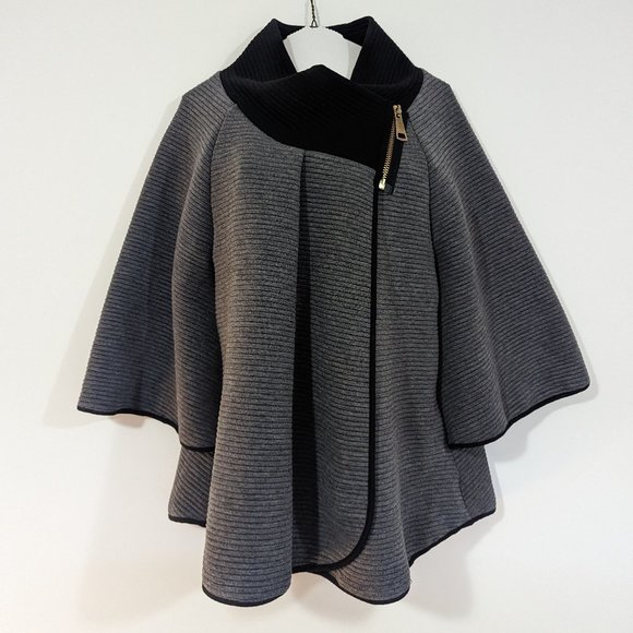 Papillon Grey with Black Collar and Lining Zip Poncho s: M - Picture 1 of 8